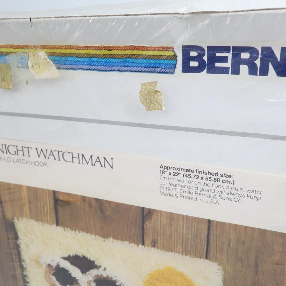 New 1977‎ Bernat Hi-Lo Latch Hook Kit Night Watchman 18